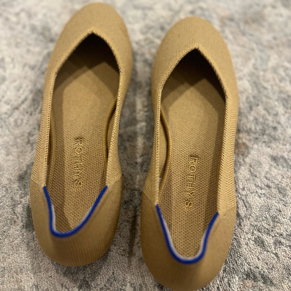 Rothy’s The Flat Round Toe Birdseye ecru Ballet Shoes Women’s Size 8.5